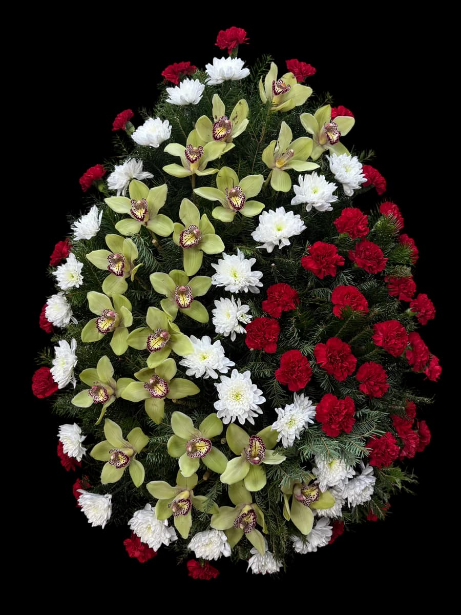 Coroână funerară cu orhidee cymbidium, garoafe roșii și crizanteme albe